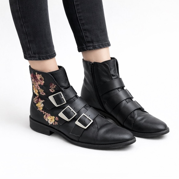 Size 7.5 (38) Zara Women’s Trafaluc Floral Embroidered Buckle Ankle Boots Black - Picture 1 of 13